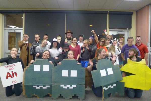 AXSBetaRho's tweet photo. Happy Halloween! Who will be crowned the victor of musical chairs? Find out tonight @ potluck/party. See you @ 6pm! http://t.co/LUMWsTCzY3