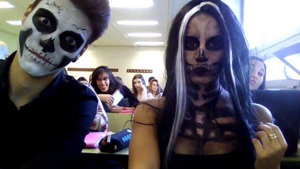 Noemiui1's tweet photo. Y hoy en clase así http://t.co/4fuRkdAayh