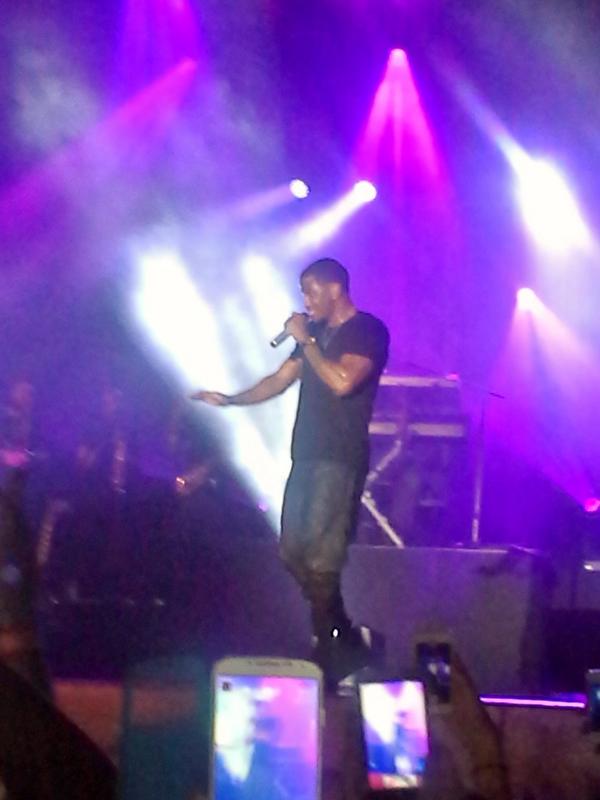 dessj_'s tweet image. @TreySongz #NeverForget #GradBash14 😩😍👍