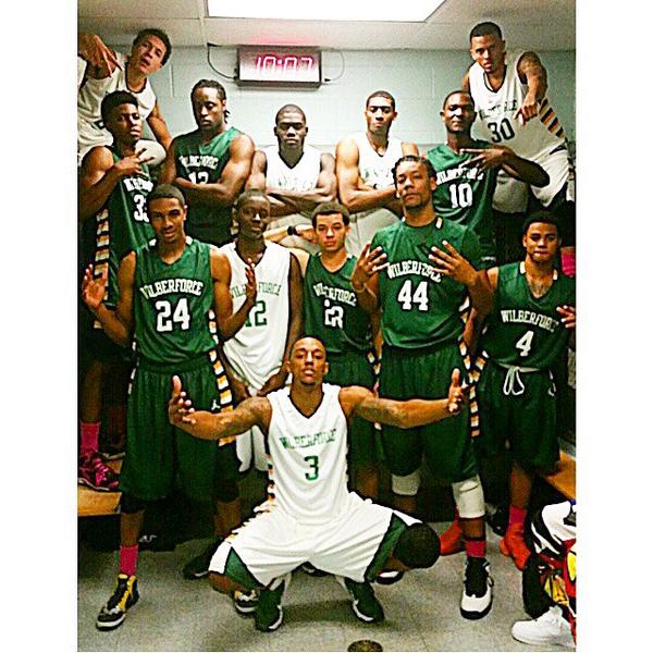 WUBASKETBALL's tweet photo. Happy Halloween from the bulldogs http://t.co/JHJy0Eihbk