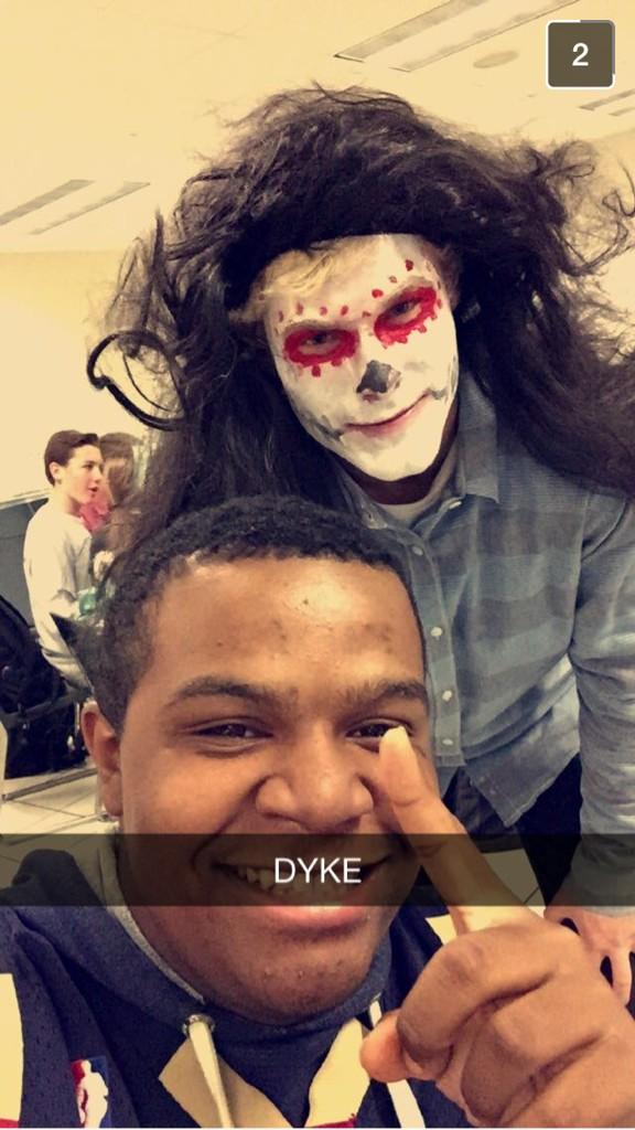 alexdyke3's tweet photo. Happy Halloween hahaha @BrandoHuddle http://t.co/AVH3zsTFgi