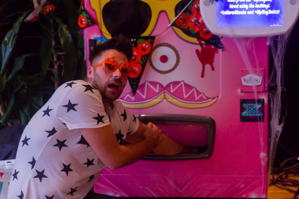 TheXFactor's tweet photo. Trick or treat is #betterwithcake! What should @Bhaenow get from #kiplingbot? RT = trick, fave = treat #ad http://t.co/6BDJ2PZQwX