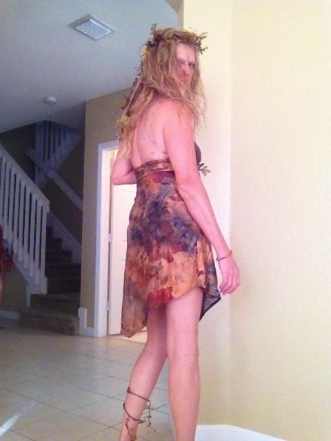 Happy Halloween! Wood nymphs are mysterious and sultry. http://t.co/5iYBjiFSaY