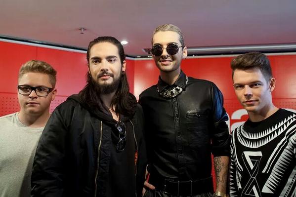 B1SQ9IAIUAE7YDF.jpg (599×399)