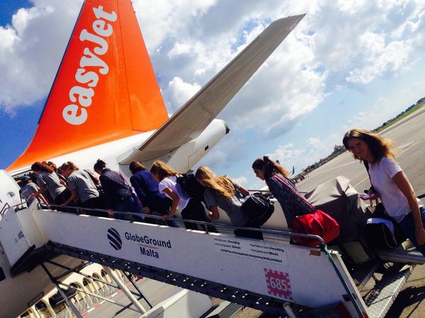 SPGSPE's tweet photo. Goodbye Malta from the U15s, thank you for a fab 5 days of netball! http://t.co/pPNhyHkTjl