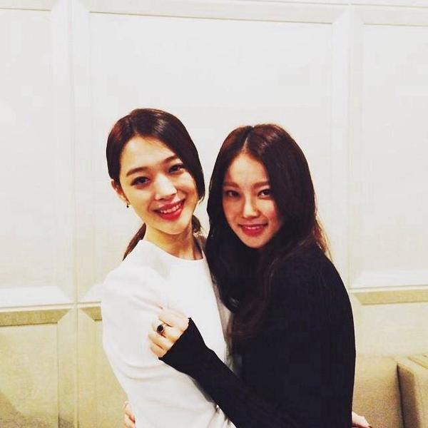 [SELCA] 141031 Sulli mentioned on 0seungyeon's Instagram Updates 2P