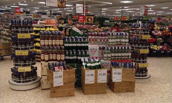 Trading the £15 spirits! <a href="/_Natascha_J_/">Natascha Aston</a> <a href="/jamesol86/">James O'Leary</a> @richpomroy