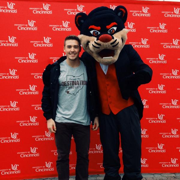 On Mainstreet at UC. The bearcat supporting #destinationinnovate on his birthday! <a href="/CincyInnovate/">Destination Innovate</a> <a href="/Roadtrippers/">Roadtrippers</a>