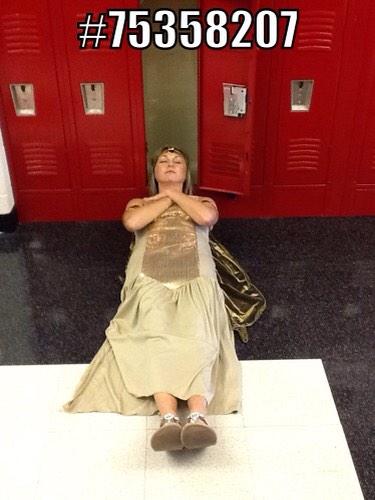 cjt12371's tweet photo. #chscomputers #headinlocker Social Media Experiment #75358207 #cleopatra @GMA http://t.co/uGe5kSFfBT