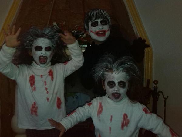 Te encuentras a estos tres en una calle a oscuras y q haces ? Jajajaja