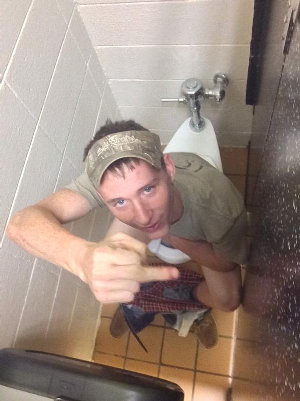 chasebrooks02's tweet photo. Ole tommy doing work😂😂😂 @tommynorwood12 http://t.co/OmWHnWhAGi
