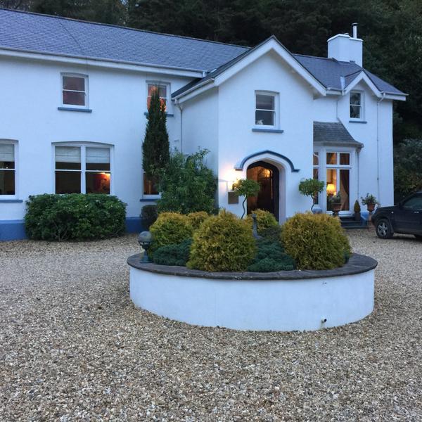 Caketickler's tweet photo. @garethward1 @ynyshirhall looking forward to 2nd night here #menu2 #bringontherum http://t.co/WOxjejgipJ