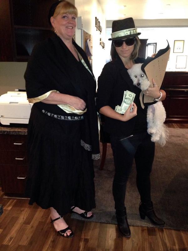 SloanCreative's tweet photo. @SloanCreative: #HappyHalloween from all of us at KMC! #Darkmoney #theOracle and a S'more http://t.co/FBnyfHCy1q