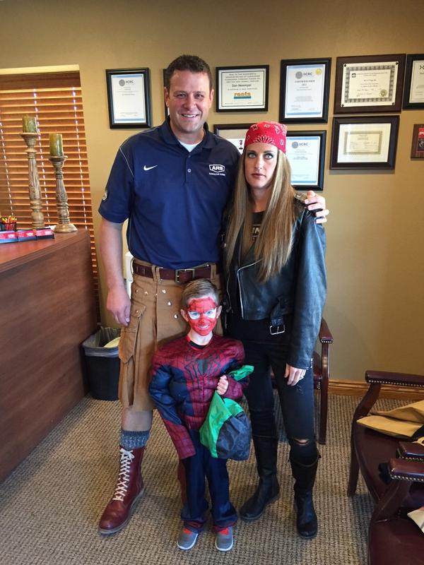 ARSLogan's tweet photo. Celebrating Halloween 2014 @ARSLogan http://t.co/xNaazSz0d5