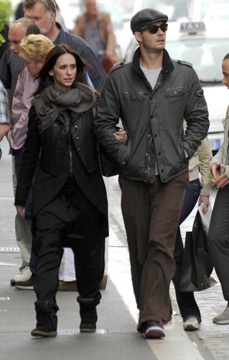 Happy birthday Brian Hallisay ! Have a wonderful day with lovely and your beautiful little daughter! :) 