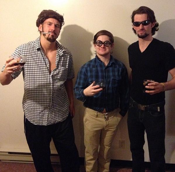 TherranH's tweet photo. @Mr_Lahey_ the shit liners coming to port with three shit pirates on board http://t.co/hhMdWGbufJ