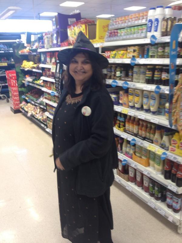 3322SWootton's tweet photo. Happy Halloween ! http://t.co/rh0Lm7mMuW