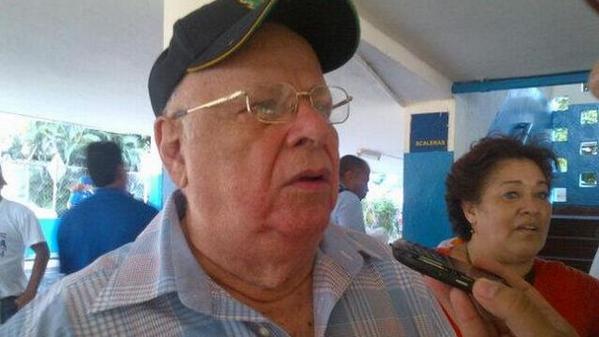 rpc_radio's tweet photo. Fallece Carlos Duque Jaén, presidente vitalicio del PRD a eso de las 4:25AM. Paz a su alma. http://t.co/w8KLIu916v