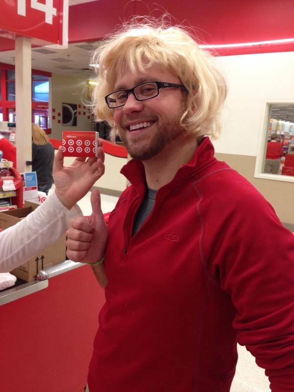 RawaySari's tweet photo. Wiggling out for redcards! #D111redtrain #t1522 http://t.co/GvmzDqPvGT