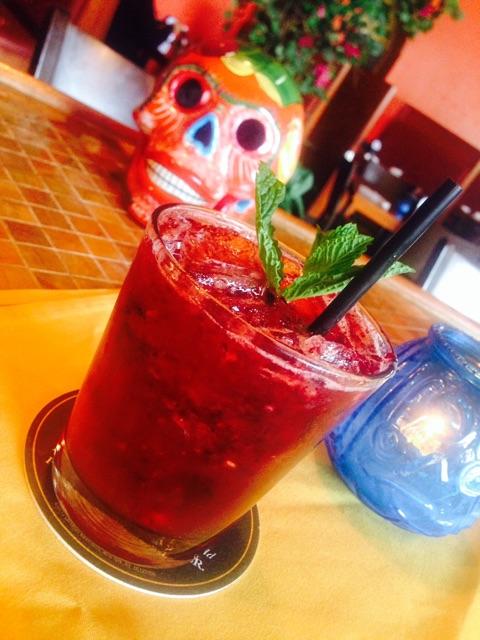 SMOKE on the WATER Vida Mezcal /Chambord / fresh lime / blackberries <a href="/delmagueymezcal/">Del Maguey Mezcal</a> @chambordchanel  tonight only!