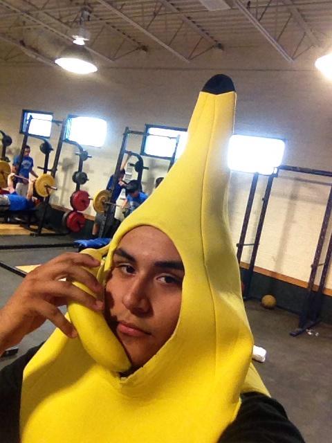 JeTLife_Foo's tweet photo. IF YOUR A REAL ONE POST A PIC CALLING ME OFF THE BANANA PHONE & HASHTAG #BRENZO http://t.co/Ikte65HvNI