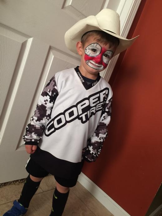 mollyjaecques's tweet photo. Future @PBR star! Watch out @Flintrass !! http://t.co/gx8RkNirx1