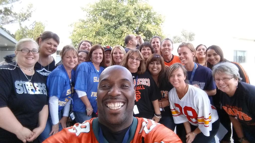 SlaterEagles's tweet photo. Stay in the Game, Play Drug Free!   Great ending to an awesome Red Ribbon Week at Slater. http://t.co/xus06Zb7Cz