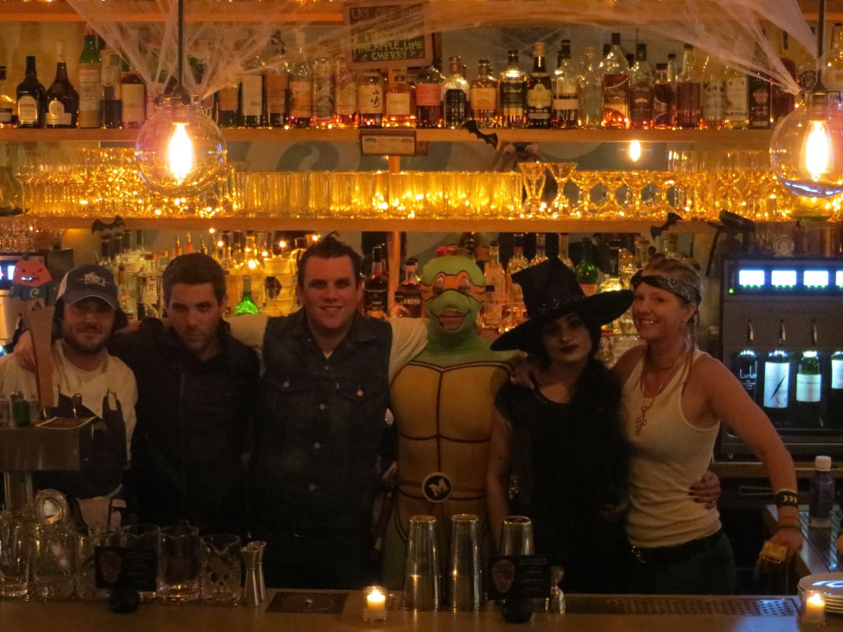acknauti's tweet photo. Nauti Black &amp; Yellow Halloween Party tonight sponsored by @VeuveClicquot &amp; @belvederevodka ! Let's get #nauti!!! http://t.co/moz2QRoURe