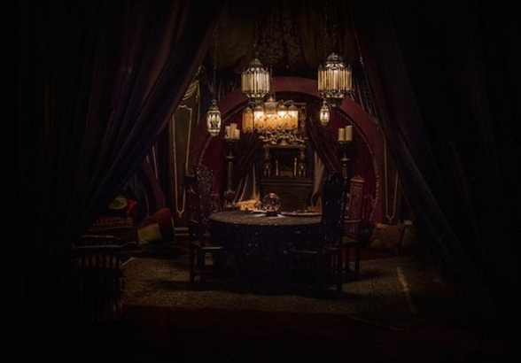 cfccreates's tweet photo. Guillermo del Toro and YouTube Use Halloween to Bring In Young Filmmakers  http://t.co/O0uuRRTsTZ http://t.co/Y9Rs5OIDH5