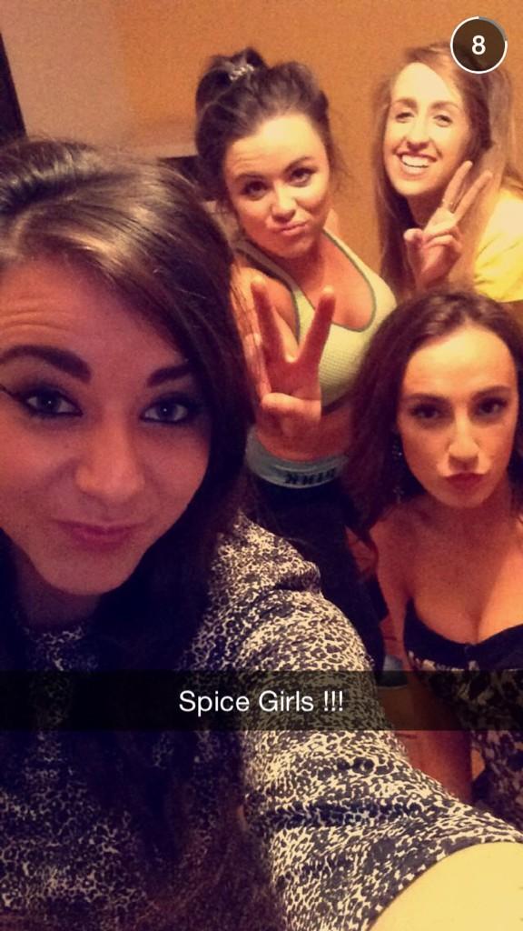 julie_sile's tweet image. @OfficialMelB @MelanieCmusic @GeriHalliwell @victoriabeckham @EmmaBunton ❤️ye!#HappyHalloween #wetried #spiceupyolife