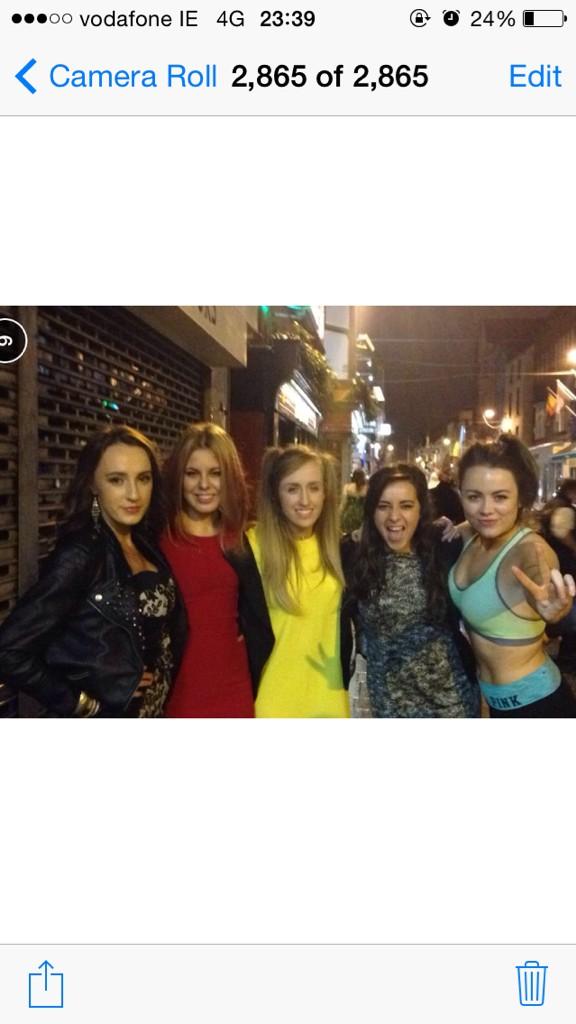 julie_sile's tweet image. @OfficialMelB @MelanieCmusic @GeriHalliwell @victoriabeckham @EmmaBunton ❤️ye!#HappyHalloween #wetried #spiceupyolife