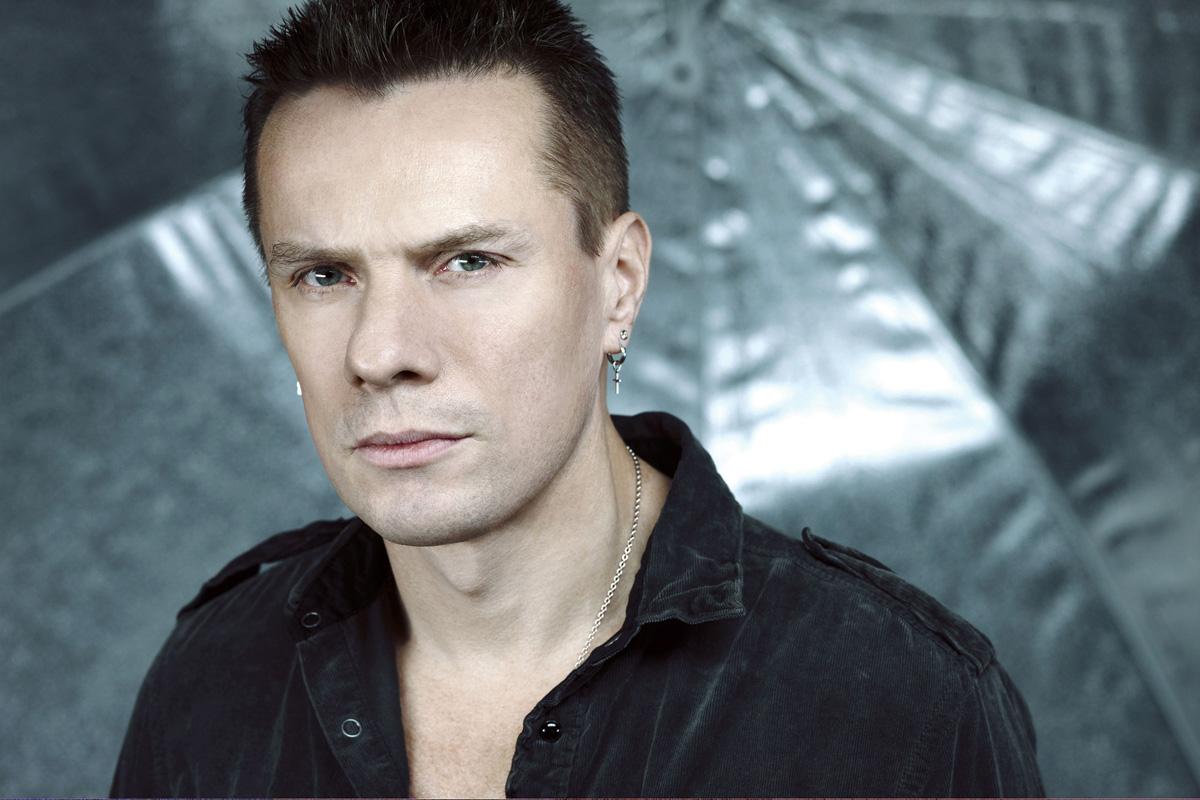 Happy Birthday to Larry Mullen Jr, the founder of who just turned 53 today. 