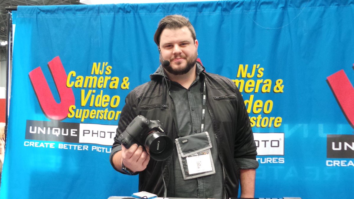 UniquePhoto's tweet image. #UPPE2014 @claycookphoto shows off some @TetherTools gear and discusses the benefits of tethered photography.