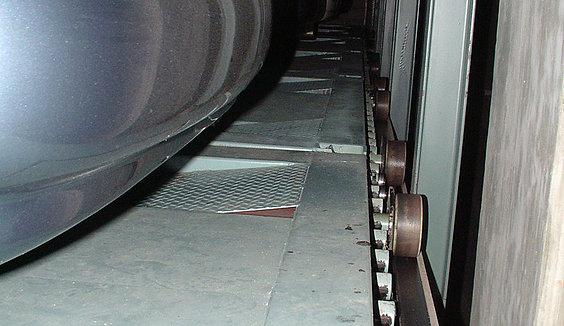 Parkmatic1's tweet photo. Optima Parking
The parking system is designed to move the vehicles vertically with elevators on each end. http://t.co/T0mVLkF3Ee