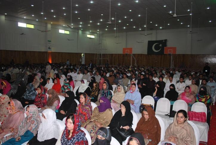 PMYPUpdates's tweet photo. PMYP | Zafar Jhagra distributed laptops to meritorious students today at Hazara university, Dhodial, KPK. #WellDoneNS http://t.co/SIENHzYGFk