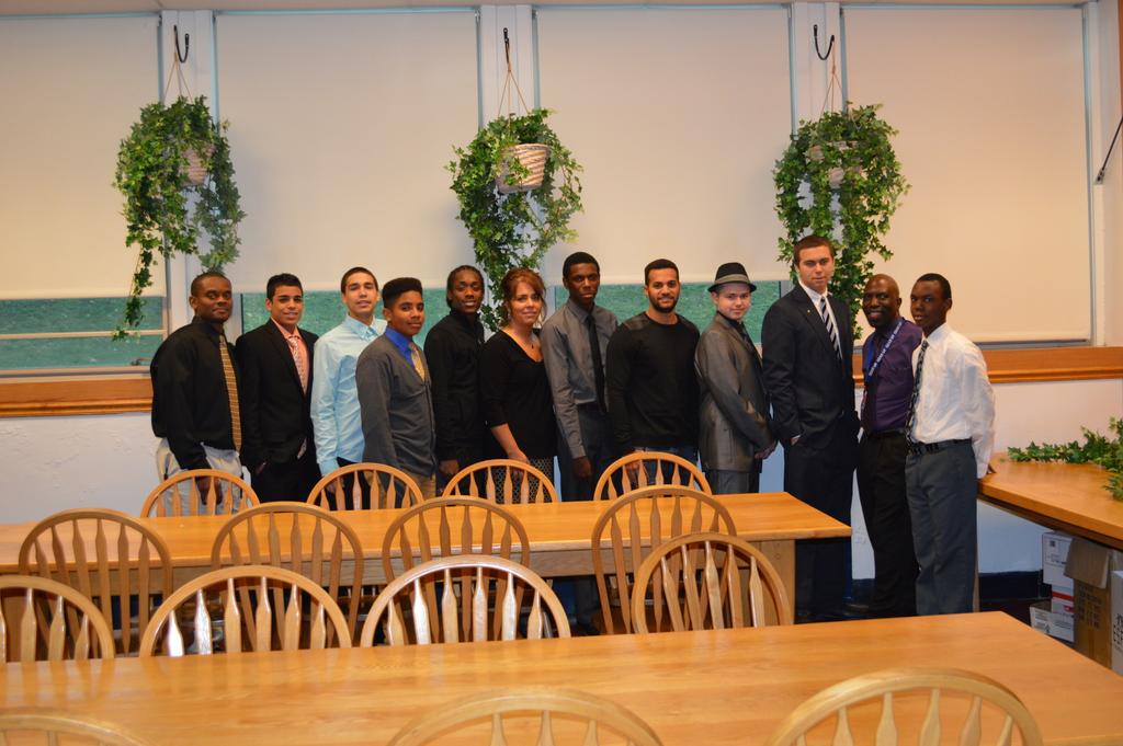 BCSDHighSchool's tweet photo. Brother present to the Community Coalition about their Peace Bench project. Way 2 go!! http://t.co/gEP9aVOOrQ