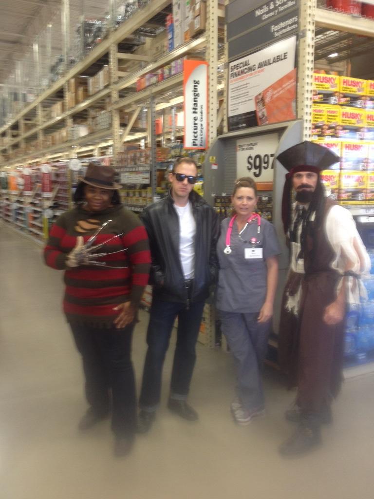 Halloween contest at 3661 <a href="/THDELISA/">ELISA EDWARDS</a>