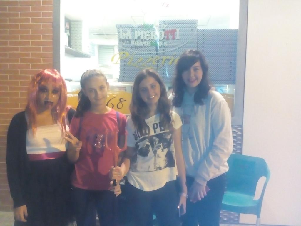 Halloween en la pierotti con @noeliavalero1 @Peque_Loca14 <a href="/lokitalopezgarc/">🤞Jason</a> <a href="/Andreiik2/">princesa_unica</a>