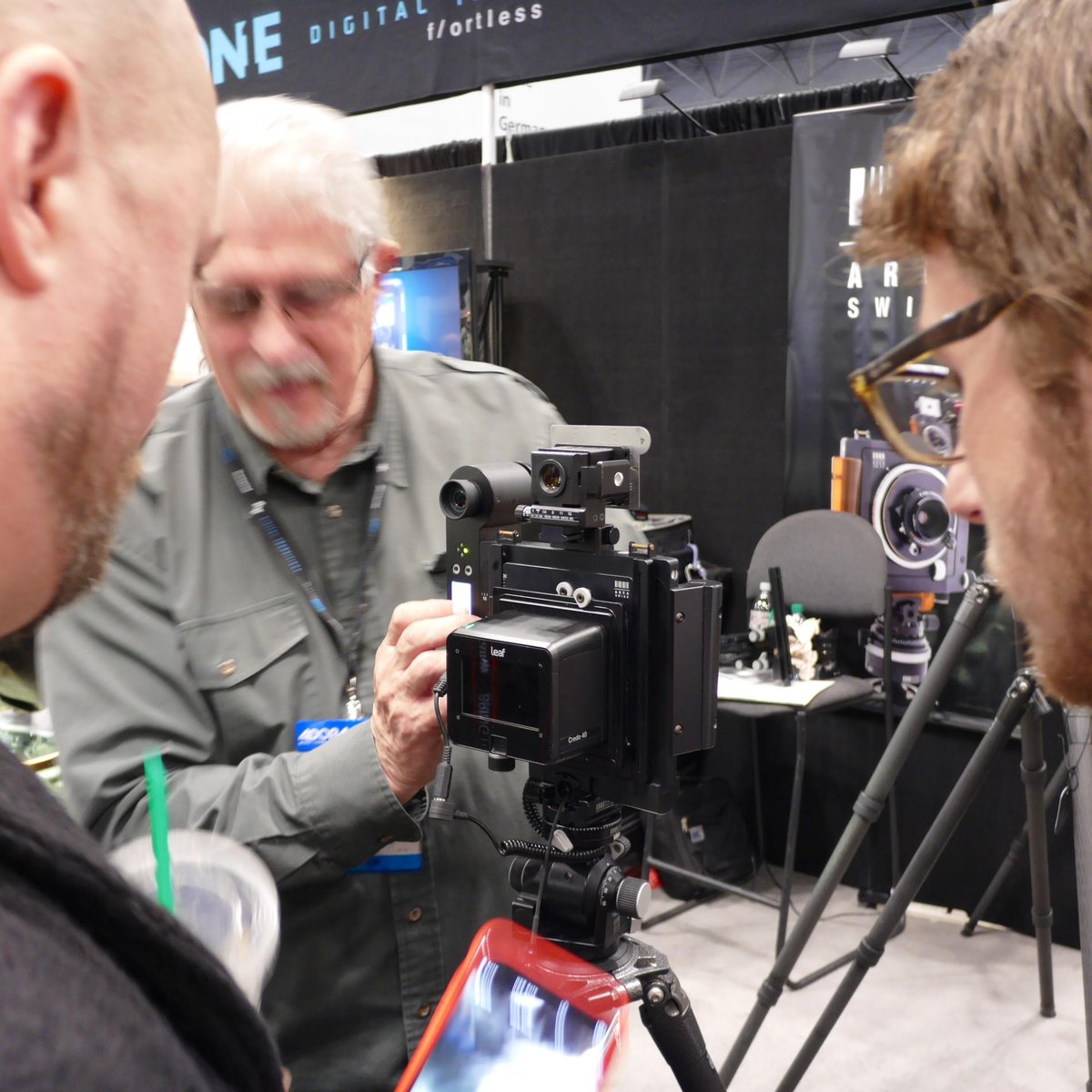 UniquePhoto's tweet image. #UPPE2014 #PPE2014 @PhaseOneWW is demoing some amazing #TechnicalCamera action at their booth! #LumixCM1