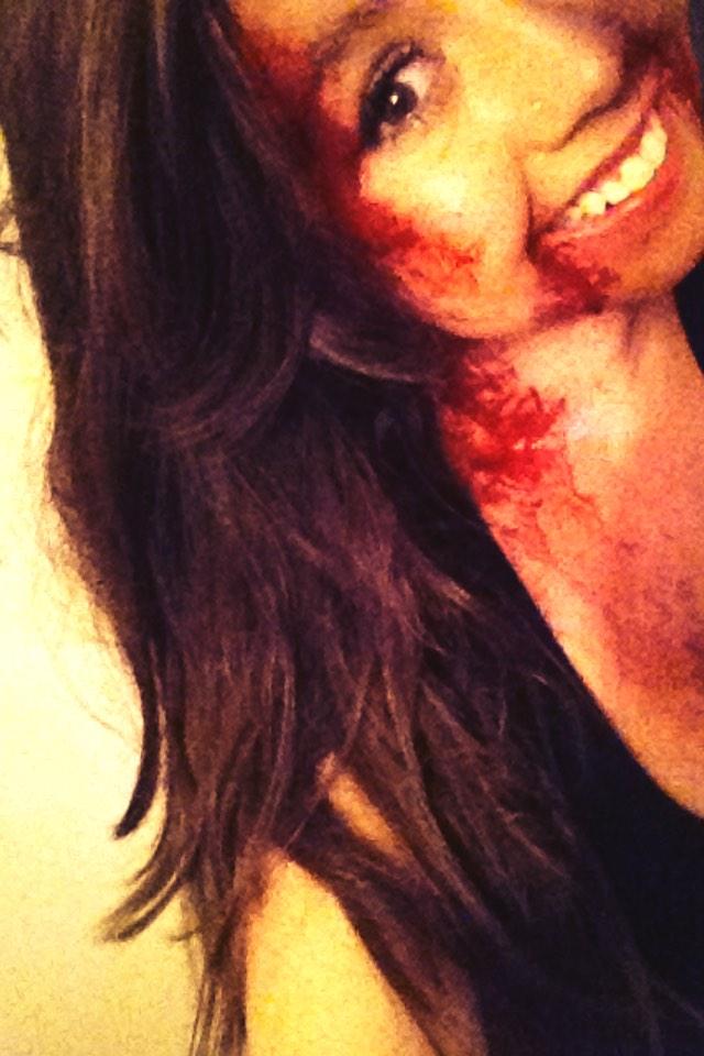 jessjharrison's tweet photo. Happy Halloween 💋👻🎃 #FindMe on #WindStreet #Swansea #Promoting the HOTTEST Cocktail @CocoSwansea Hope I don't scare 😉 http://t.co/RePejdDa7h