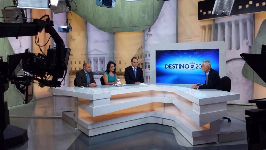 AdryanaAldeen's tweet photo. Muchas gracias a @jorgeramosnews por invitarme nuevamente @AlPunto en @Univision @RNCLatinos #conservadores http://t.co/qNh2lHoffR