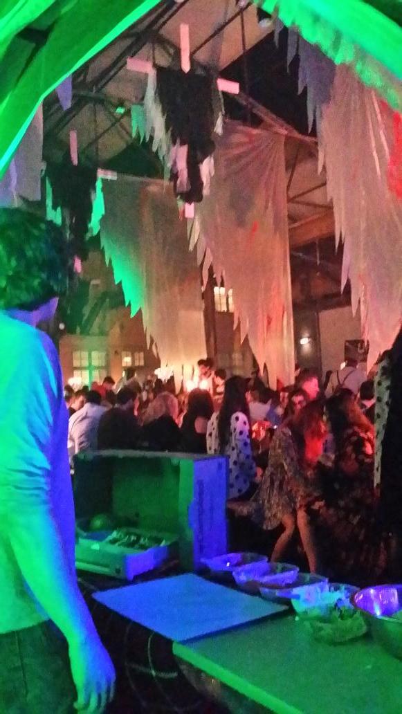 gemburrito's tweet photo. Might I say our old friend @CampandFurnace have done an excellent job. From the @gemburrito bunker @Bear_Necessity http://t.co/VDRHdg4UZO