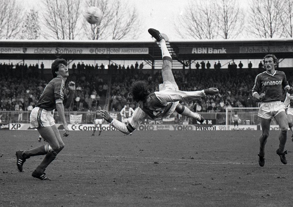 Happy 50th Birthday to Marco Van Basten...Legend 