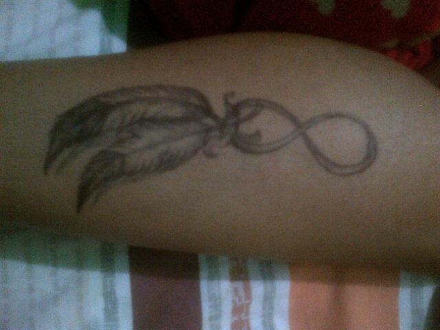 MaryPatk's tweet photo. "@osli12: @MaryPatk tu super tatto con bolígrafo http://t.co/LiatHA7fxP" otro pa la lista @osli12