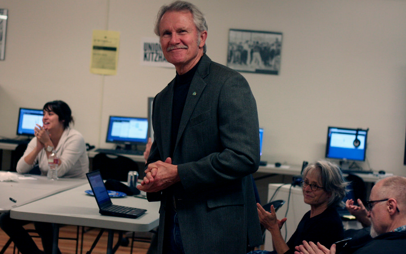 KitzForGov's tweet image. Across OR, people are canvassing, making calls +helping others turn in ballots. Join us +#GOTV bit.ly/v0lunt3r