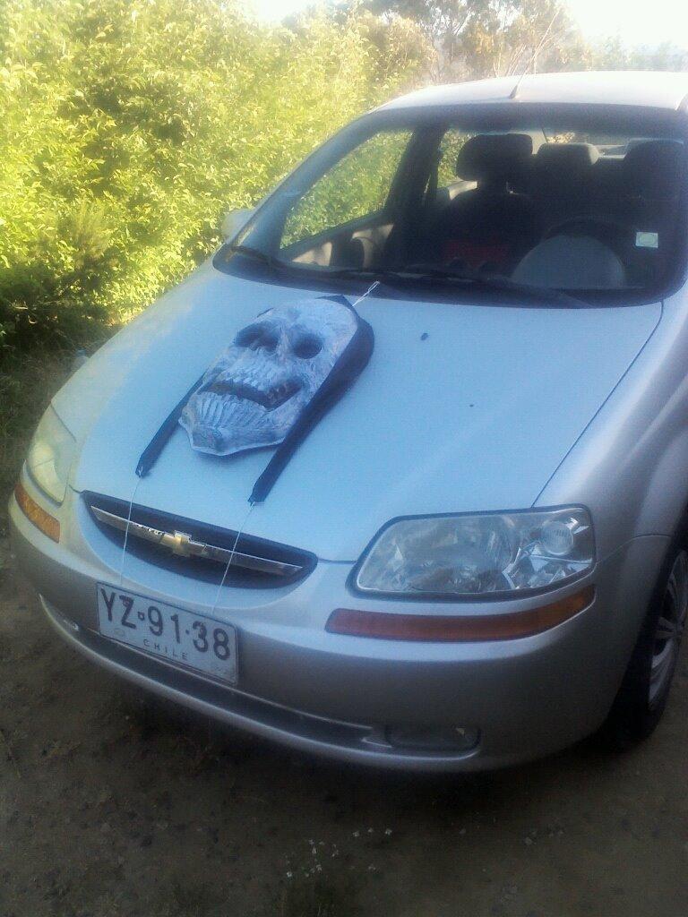 TxzNavarro's tweet photo. #Halloween  #HalloweenINTRUSOS  #chevroletchile #Aveo http://t.co/R0KA1XC0NH