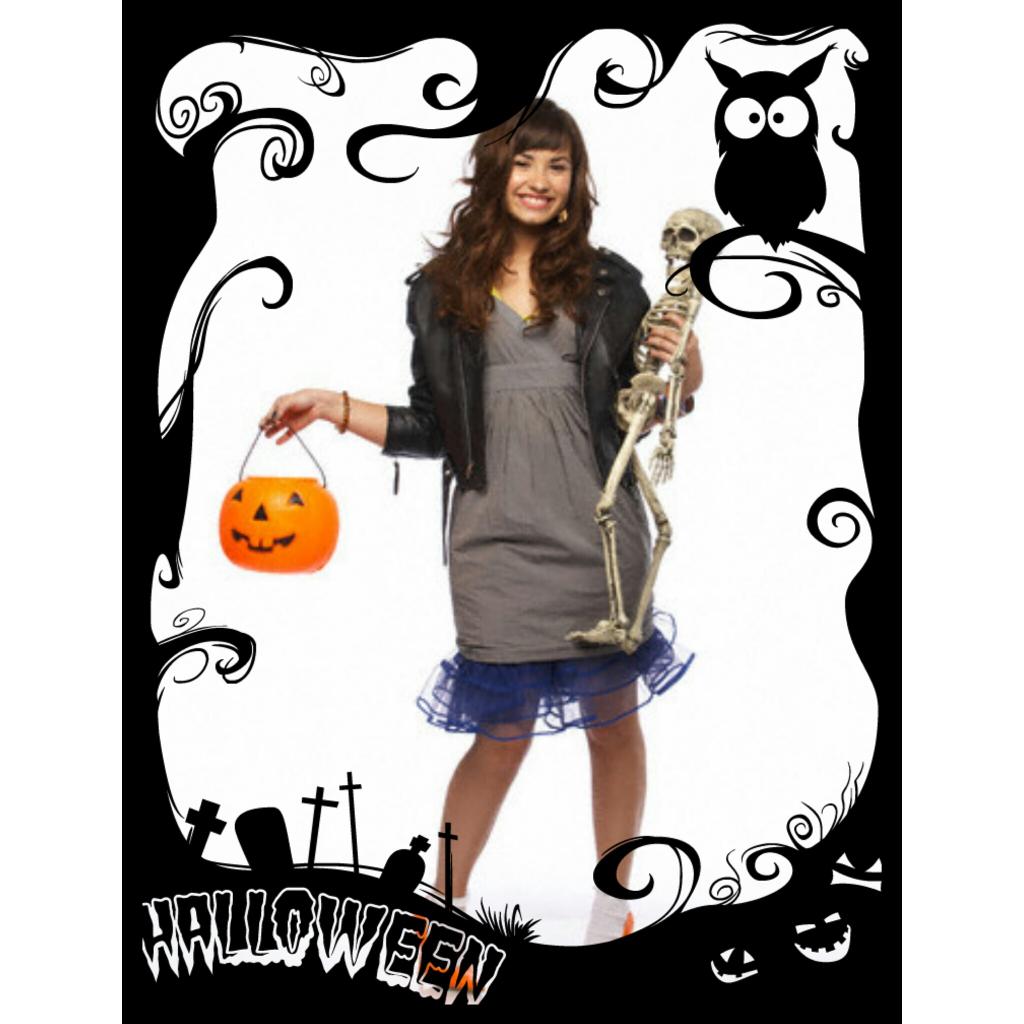 really_demi's tweet photo. My primera edicion aqui en Twitter 💙
#Halloween #queenlovato http://t.co/lQK1sPCWG1