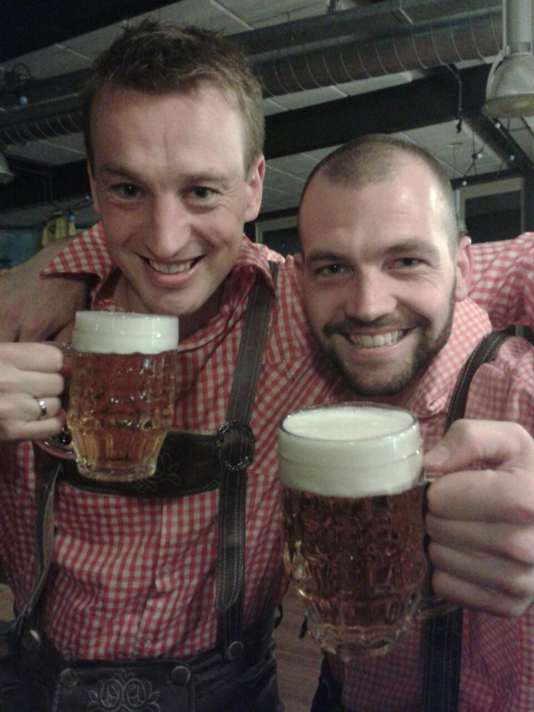 OZCsupporters's tweet photo. Kantine ist fertig, wir sind fertig, morgen gehtst loss ... #oktoberfest #westbroek http://t.co/6uFk8C8Vz7