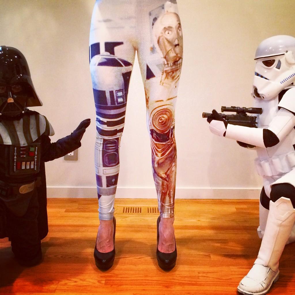 LittleTrendstar's tweet photo. These are not the droids you are looking for....#Halloween #StarWars #stormtrooper #darthvadar #costume http://t.co/fnVrdpzTdO