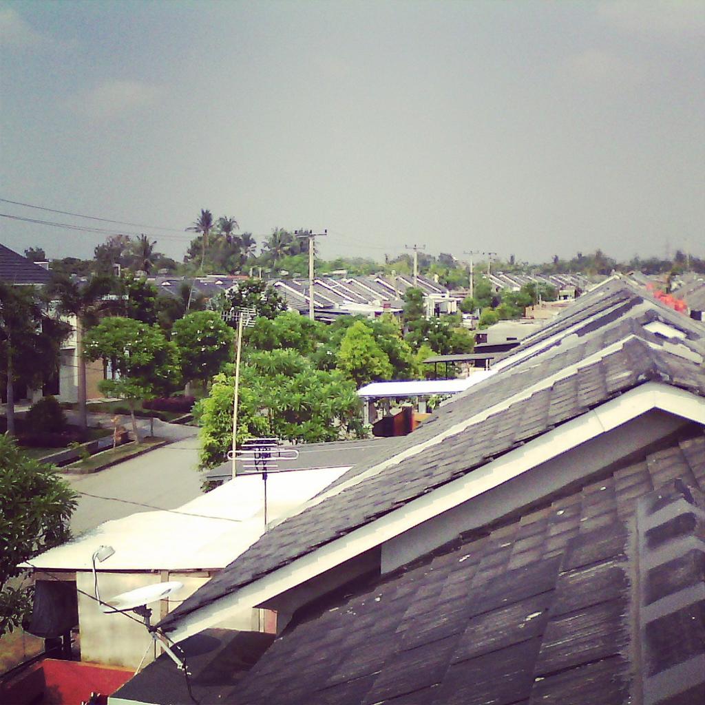 benerin genteng biar gk bocor #hujan #buanatamansari #karawang <a href="/KarawangUpDate/">Karawang Update</a> <a href="/Karawang_ID/">Seputar Karawang</a> <a href="/radar_karawang/">Radar Karawang</a>